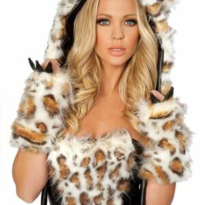 ISO: J Valentine Leopard Costume Gloves!!